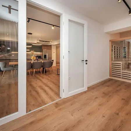 Beautiful In With Sauna Apartmán